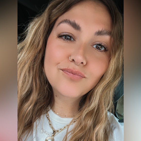 Meet your Posher, Paige - Picture 1 of 1